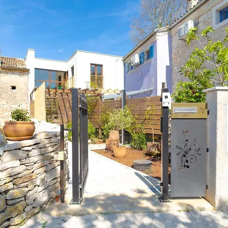 Feriehus Ferienvilla Nascota Mit Eigenem Pool By Interhome Vodnjan