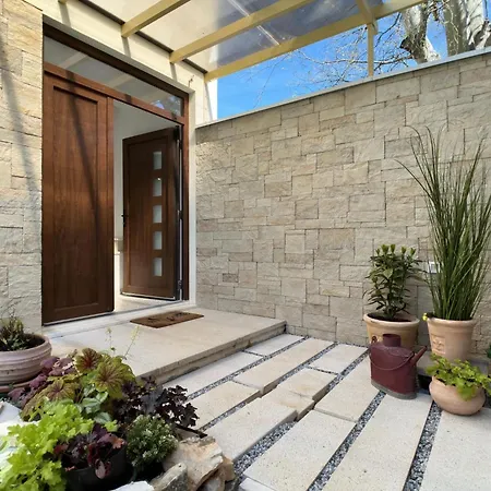 Feriehus Ferienvilla Nascota Mit Eigenem Pool By Interhome Vodnjan